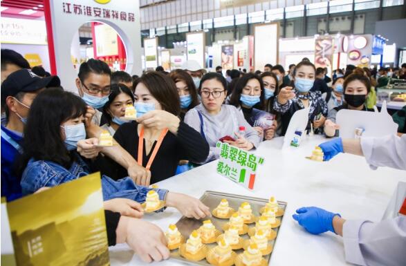 艾恩摩尔专业奶油，为烘焙增添“奶味”草饲新灵感！