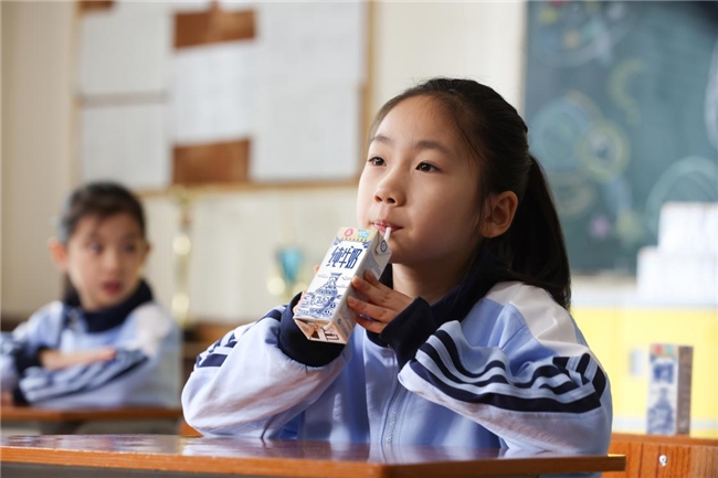 中国学生营养日:用一杯好奶表达对孩子的爱(图3) 中国学生营养日:用一杯好奶表达对孩子的爱(图3)