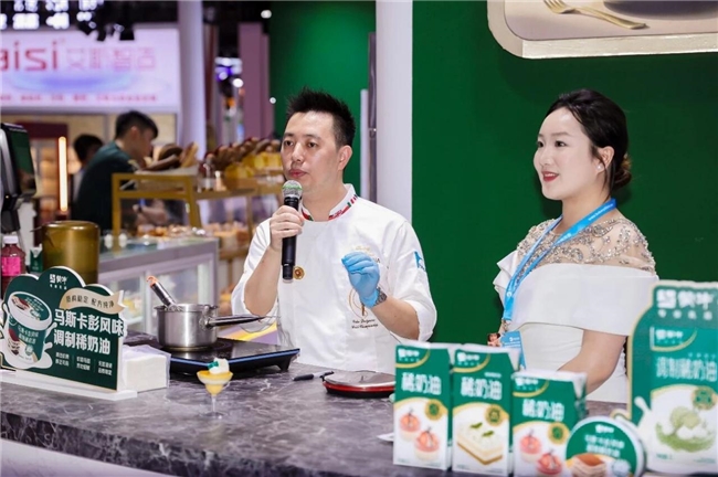 蒙牛专业乳品亮相第28届中国国际焙烤展览会，领航乳品应用新范式(图7)